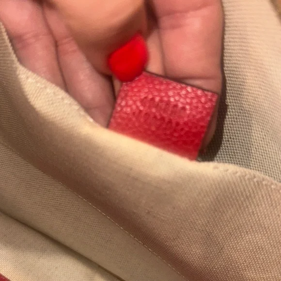 Gucci Red Pebbled Calfskin Leather Clutch / Pouch with GG Logo & gold hardware - Picture 4 of 12